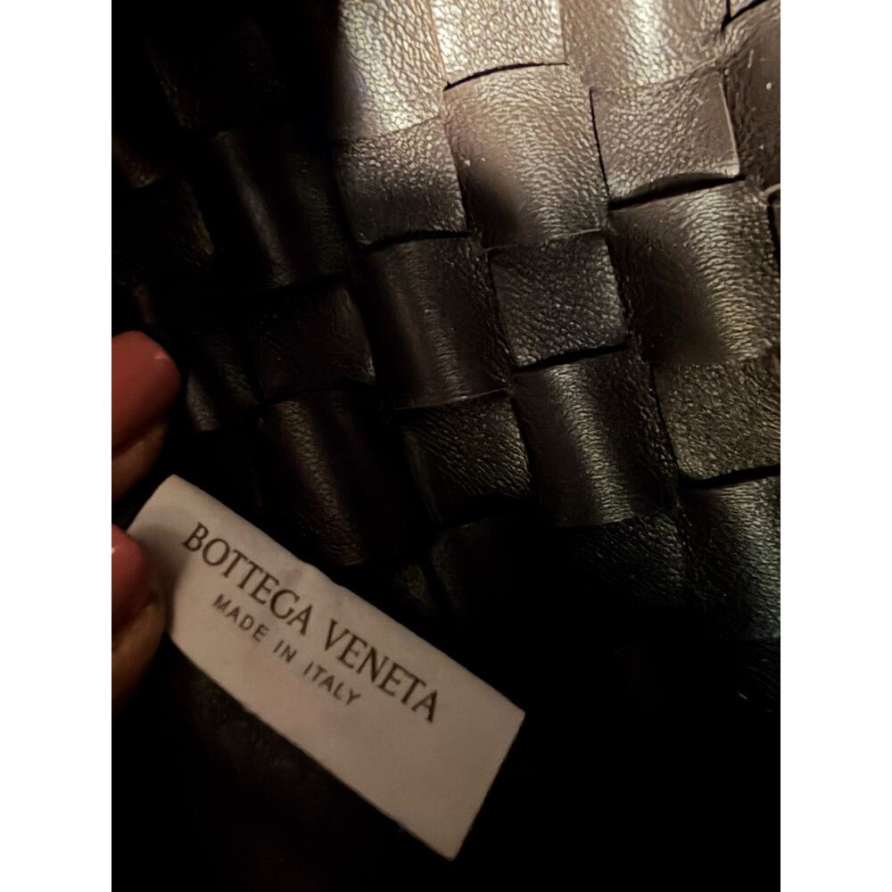 Bottega Veneta NWOT Medium Campana Intrecciato Leather Shoulder Bag in Fondant - Picture 13 of 15